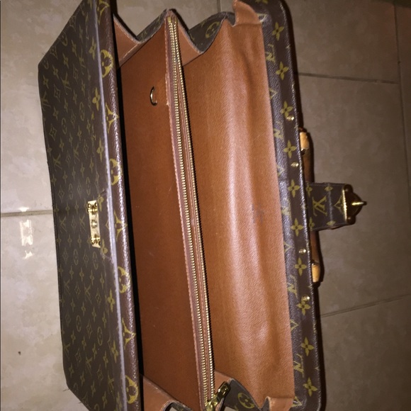 Authentic Louis Vuitton Serviette Fermoir Monogram - Picture 4 of 6